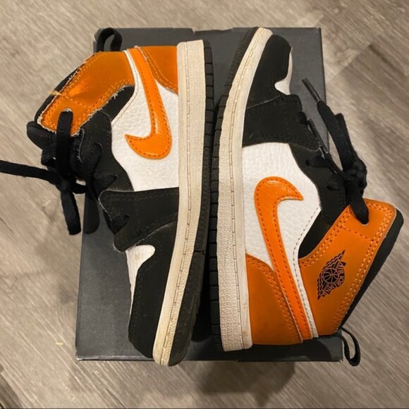 Air Jordan 1 Mid Black Starfish Toddler 9c - Picture 2 of 6